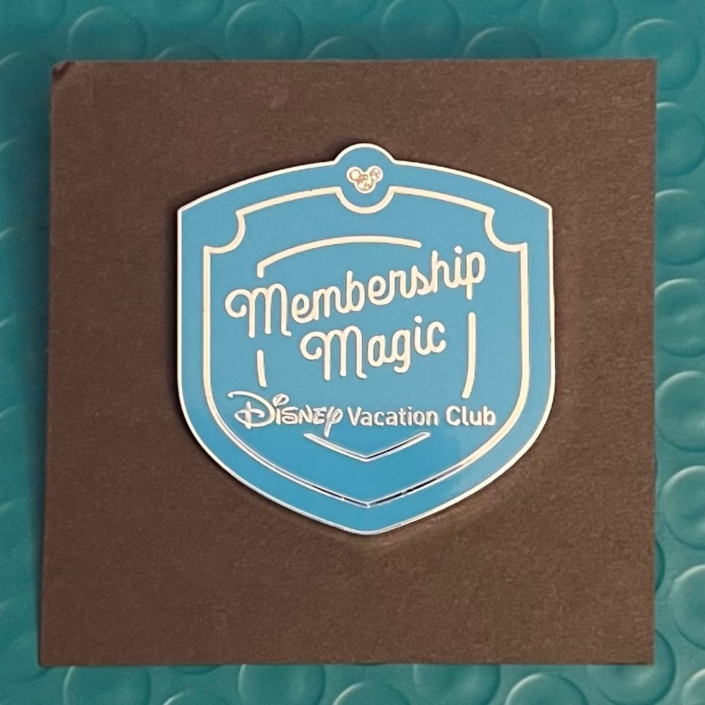 Disney Pin - DVC / DISNEY VACATION CLUB- Membership Magic